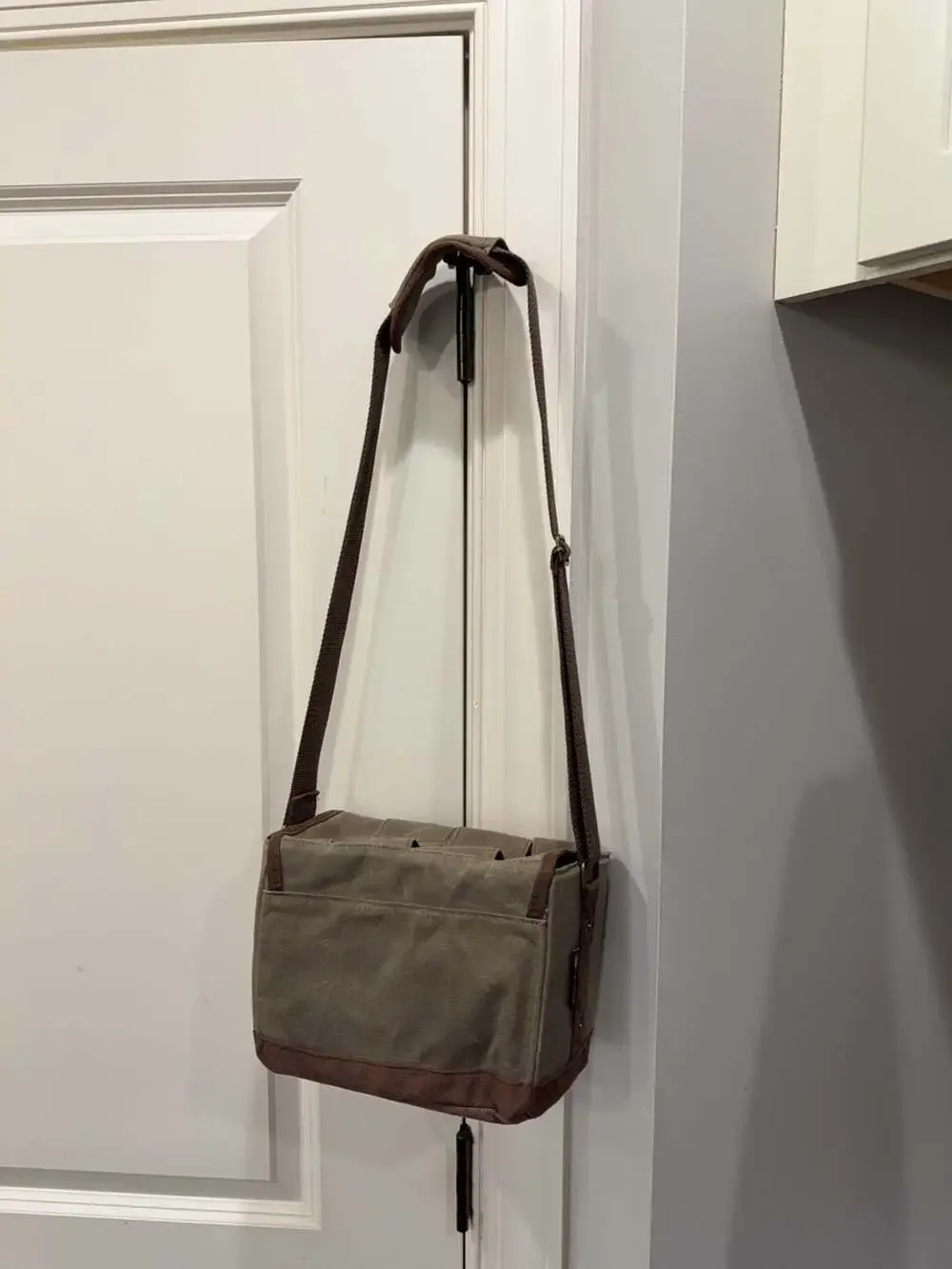 Legacy by Picnic Time Canvas Beer Growler Carrier Bag
